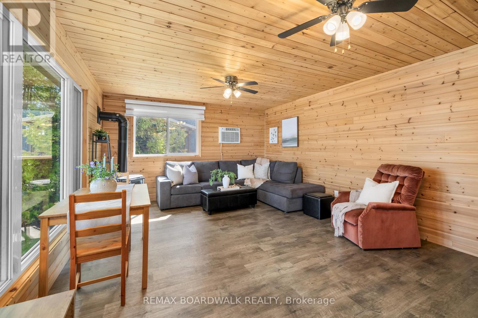 339 LEAVOY LANE - 12