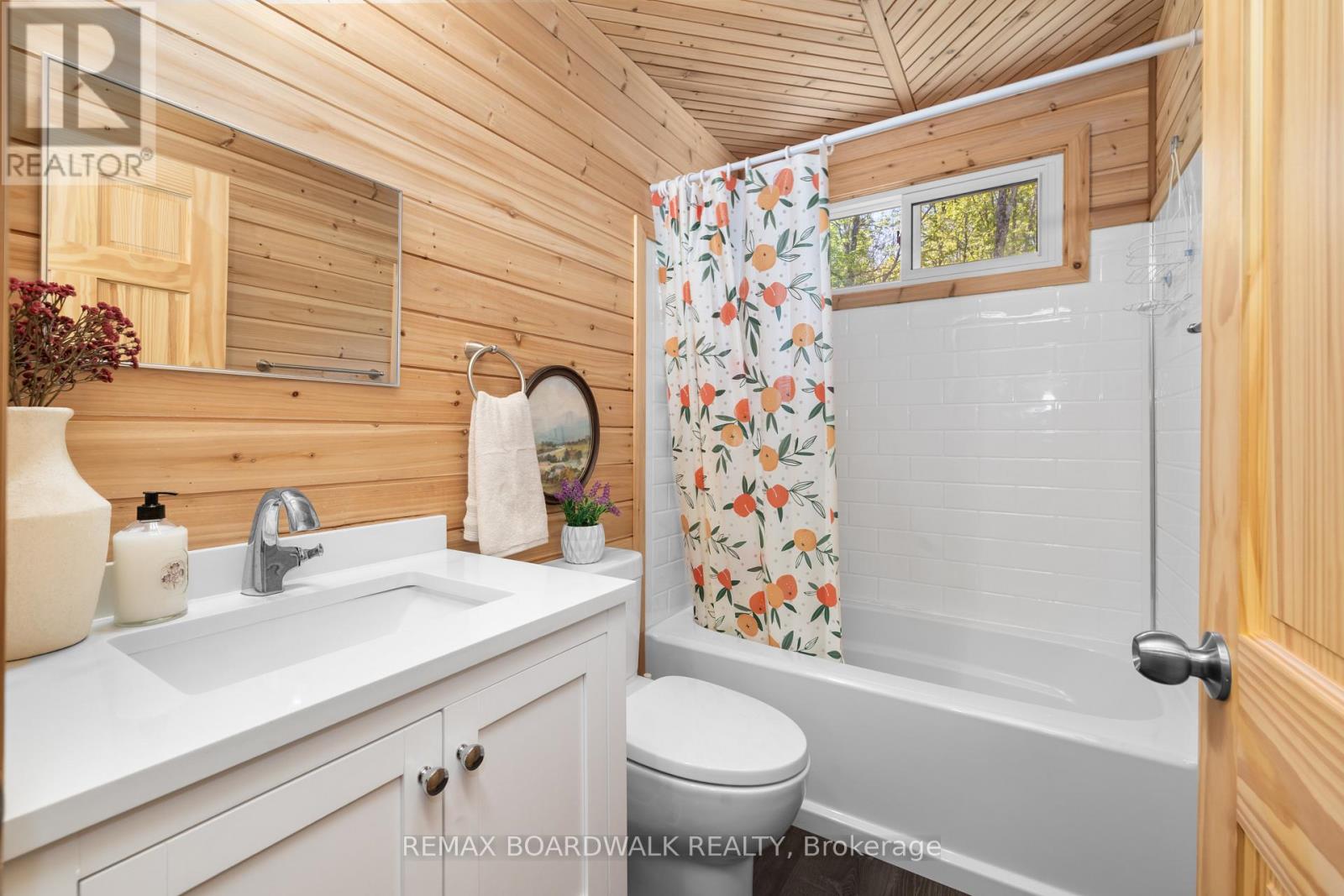 339 LEAVOY LANE - 22