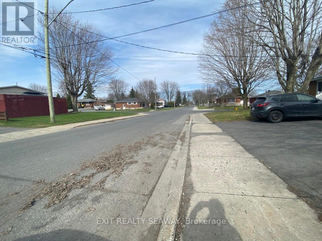 1311 WALTON STREET - 36