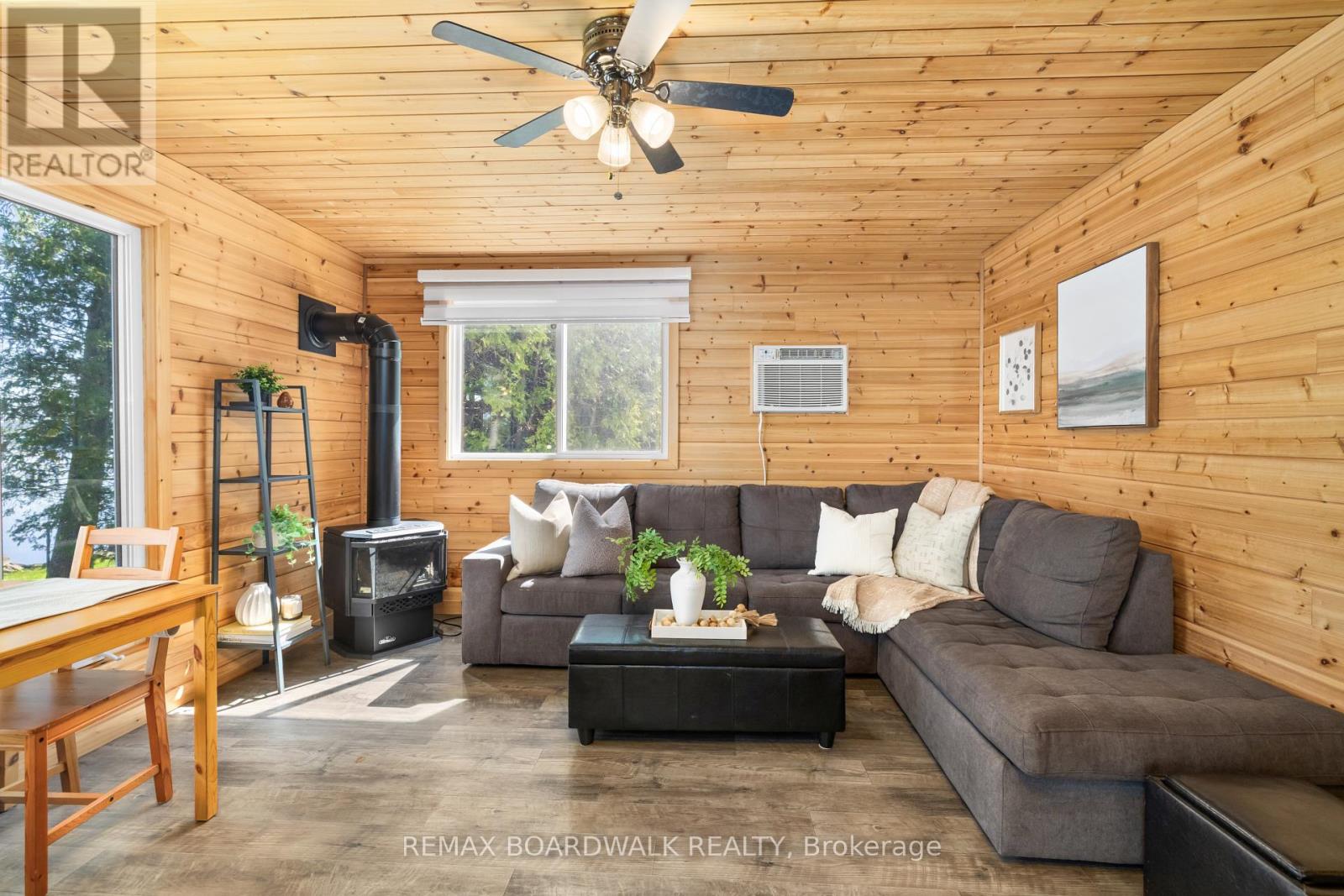339 LEAVOY LANE - 13