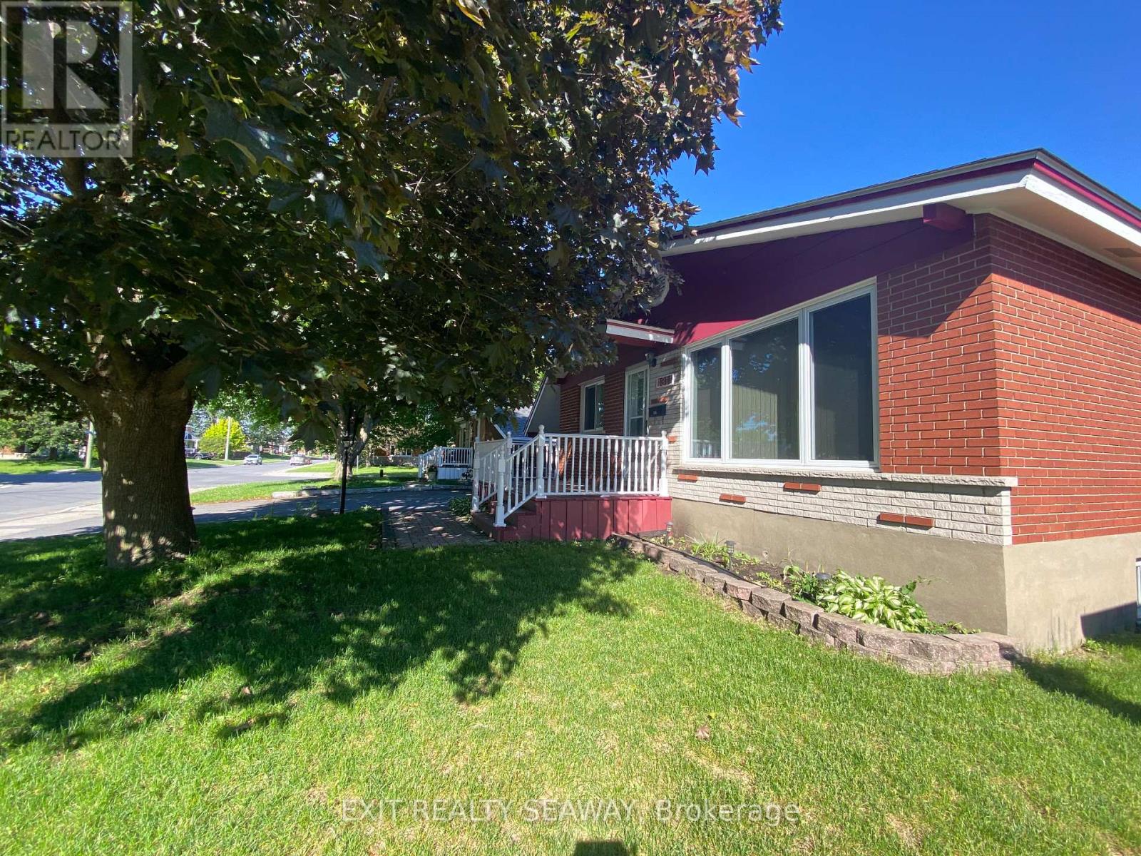 1311 WALTON STREET - 3