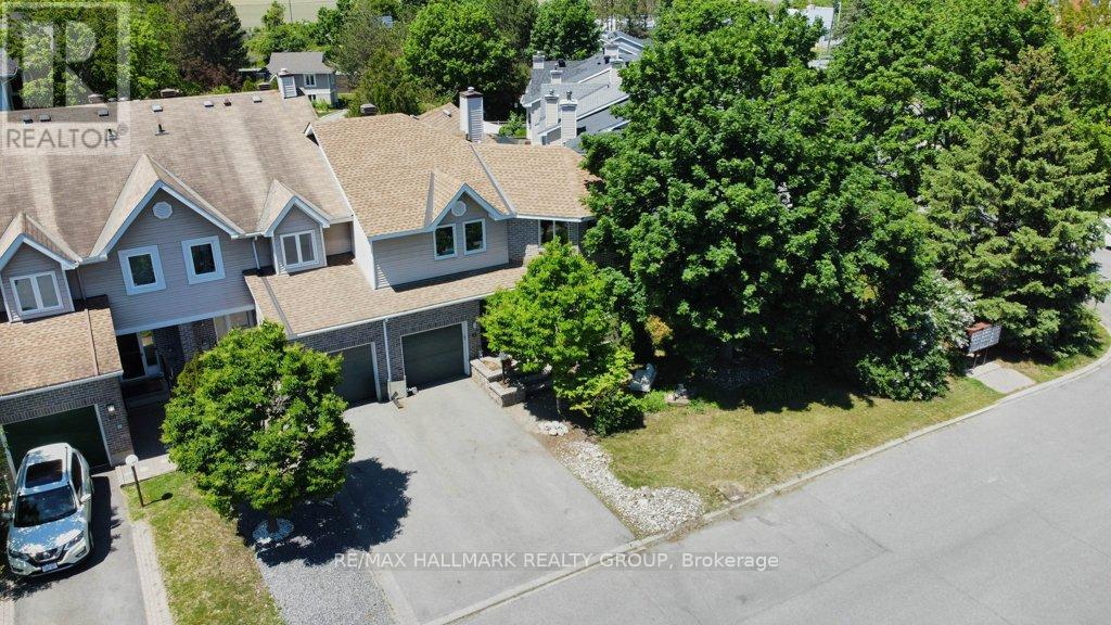 22 TERRACE DRIVE - 36