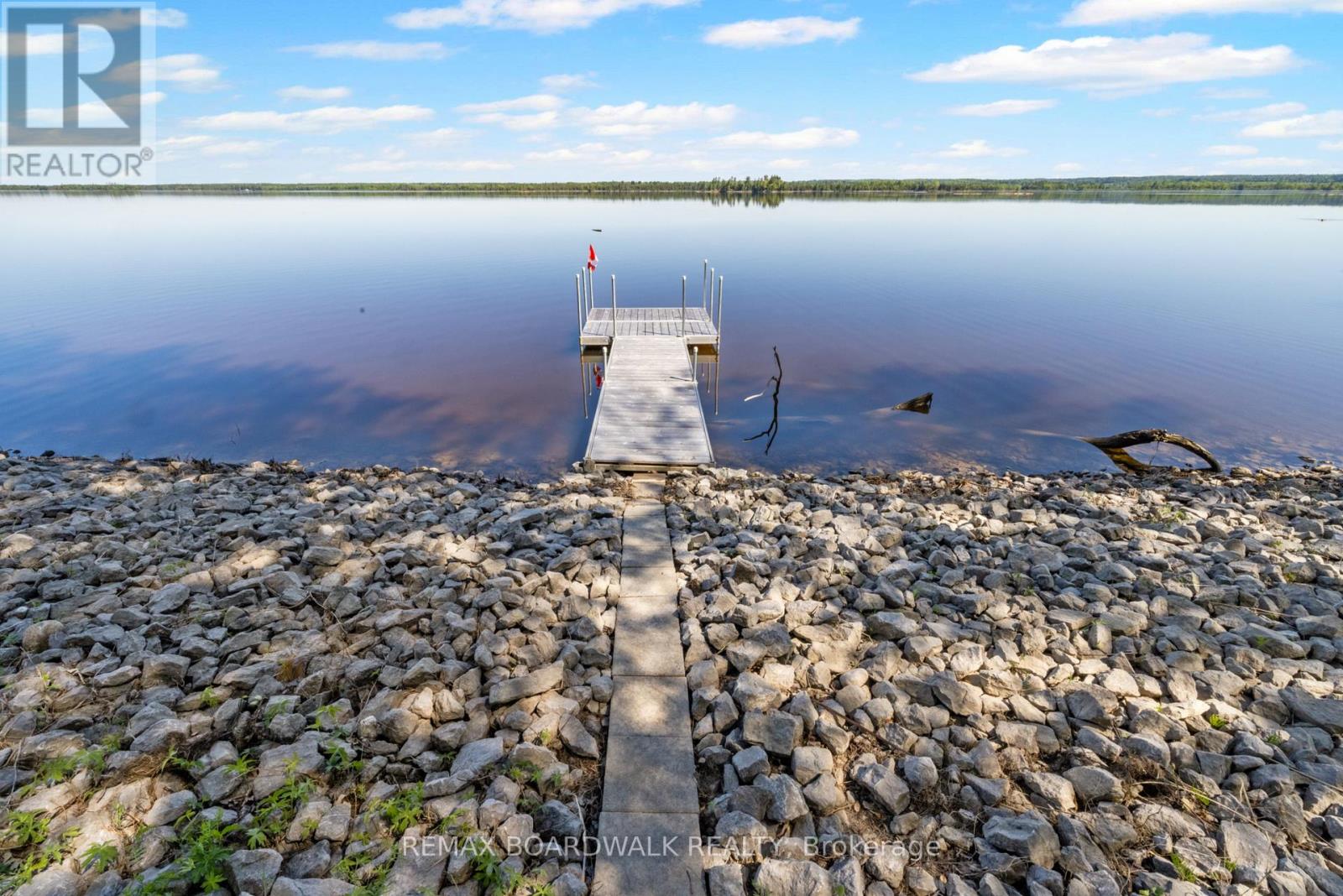 339 LEAVOY LANE - 24