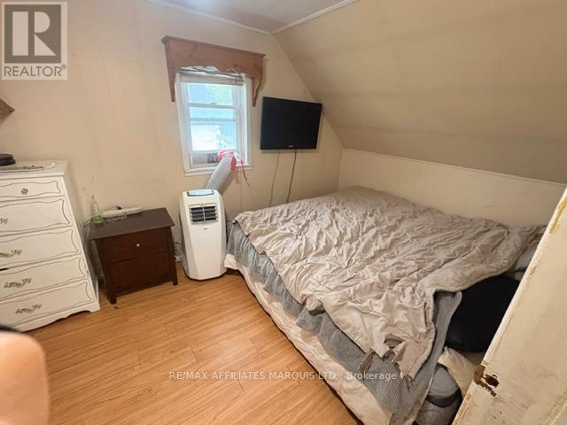 20 FROST AVENUE E - 13