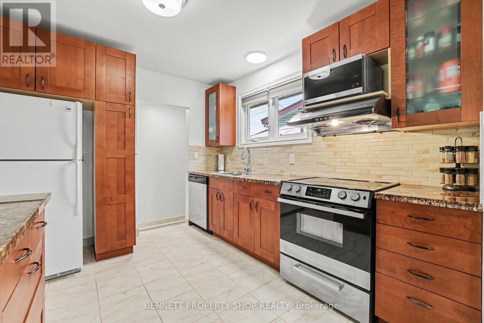 2736 STONE CRESCENT - 3