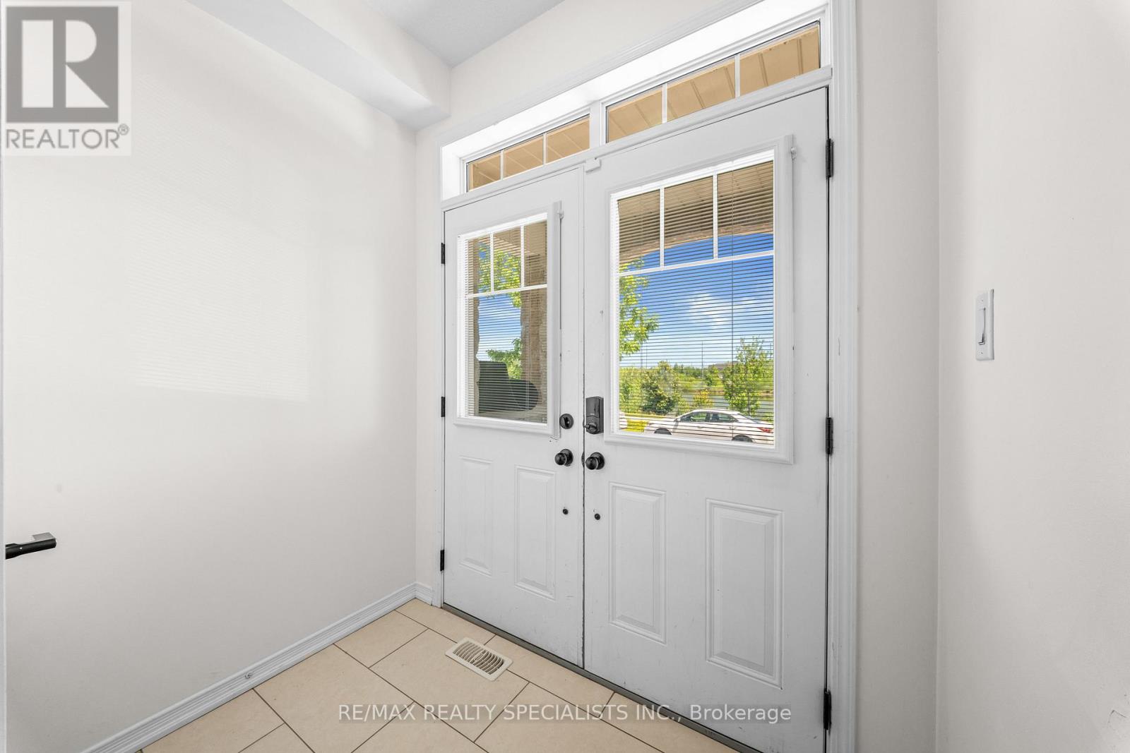55 BAFFIN CRESCENT - 4