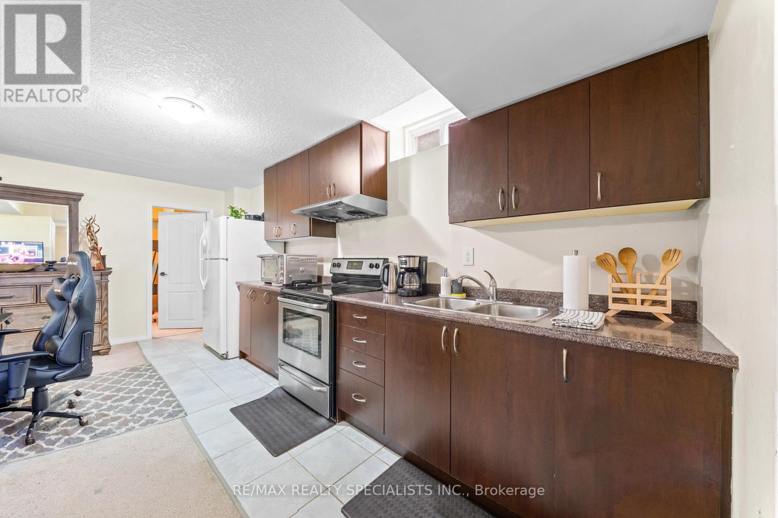 55 BAFFIN CRESCENT - 23