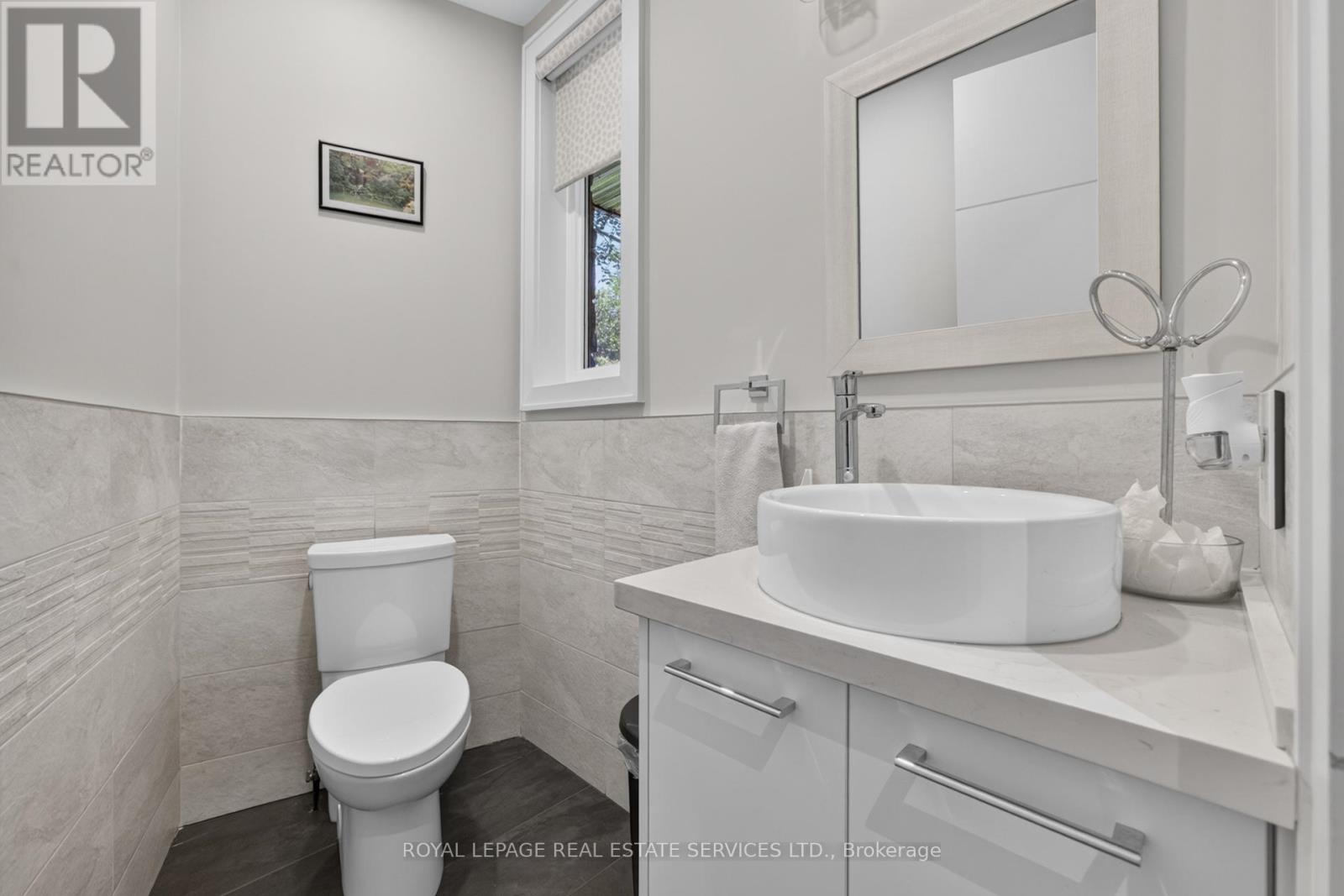 1568 BROADMOOR AVENUE - 20
