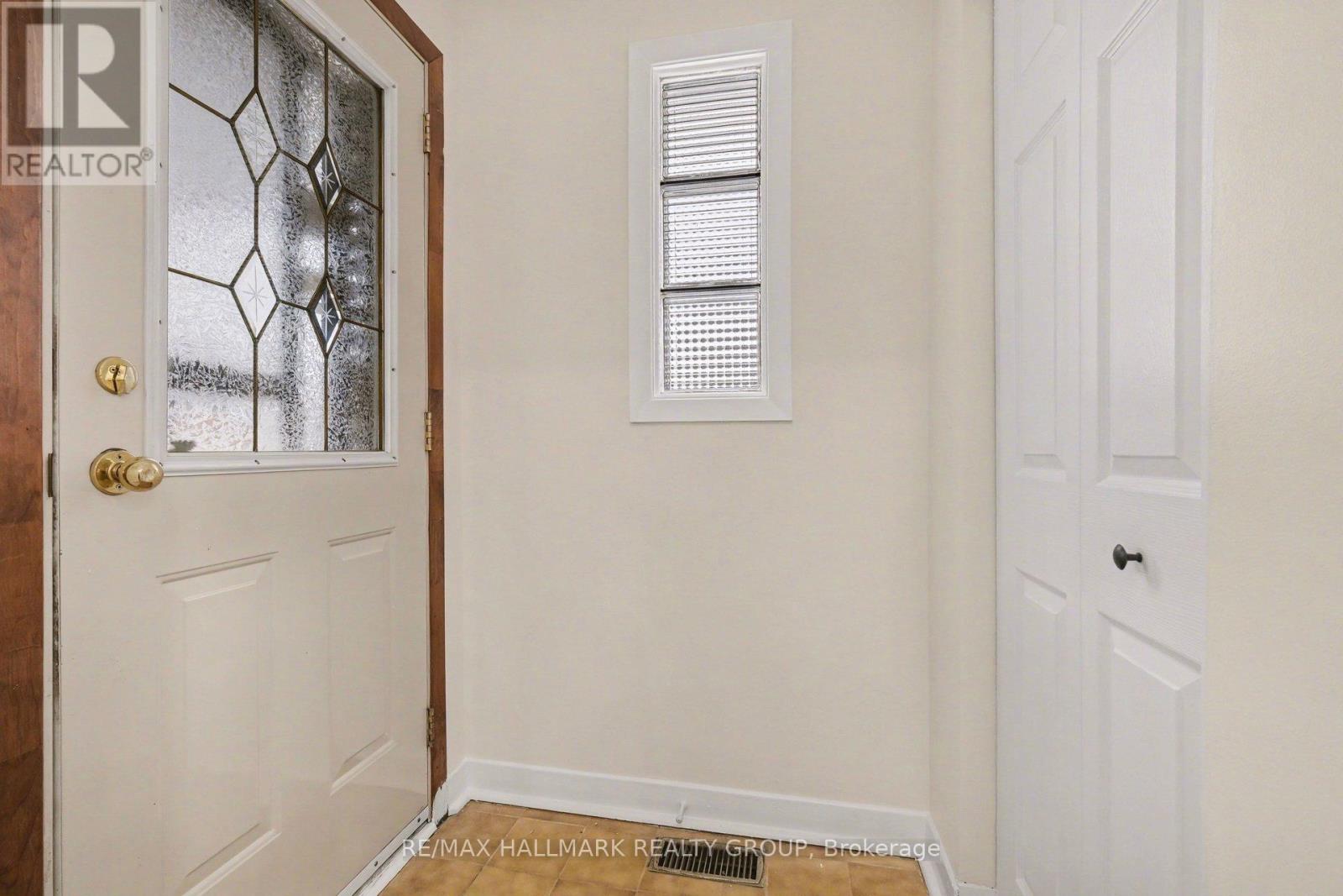 1299 EVANS BOULEVARD - 5