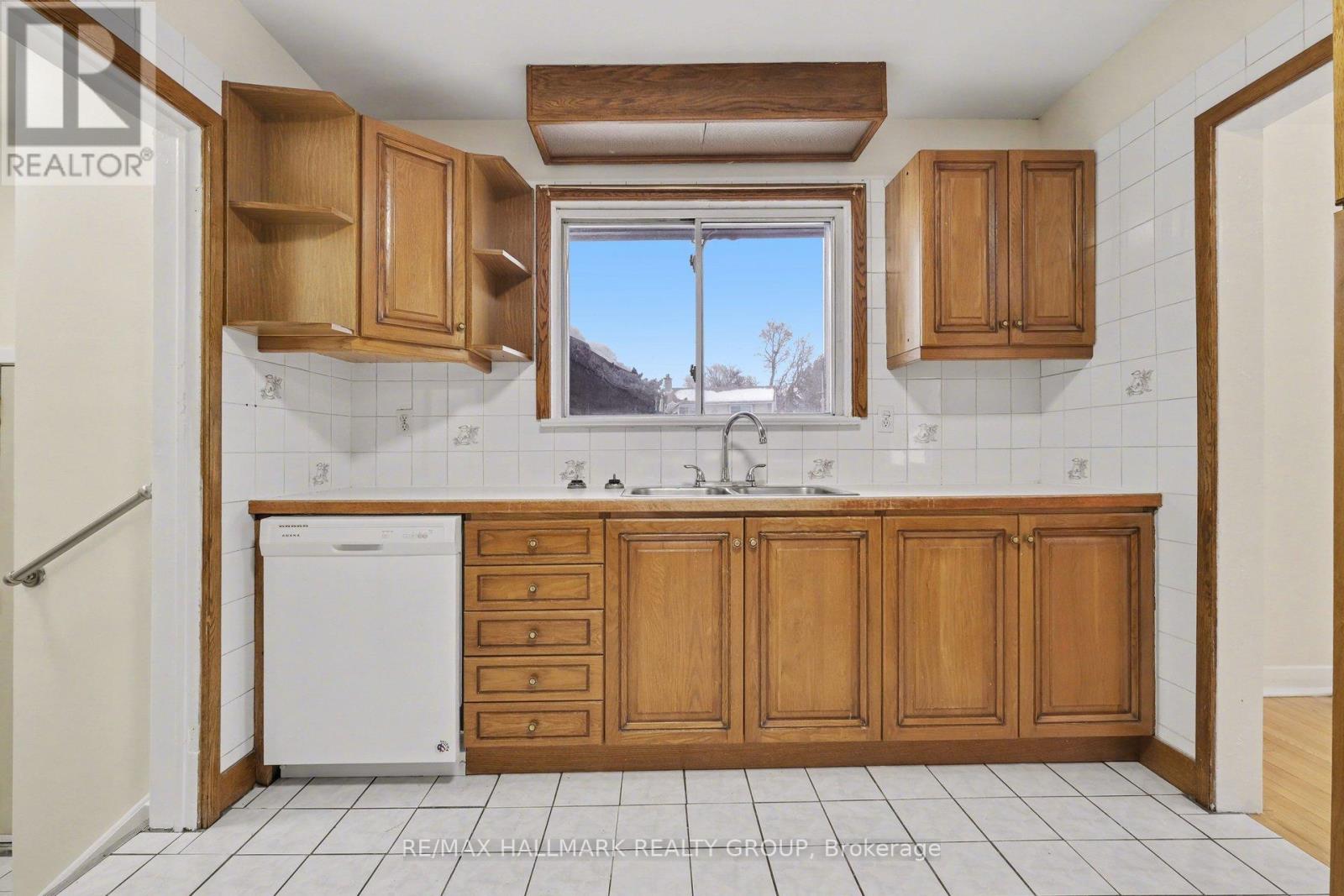 1299 EVANS BOULEVARD - 15