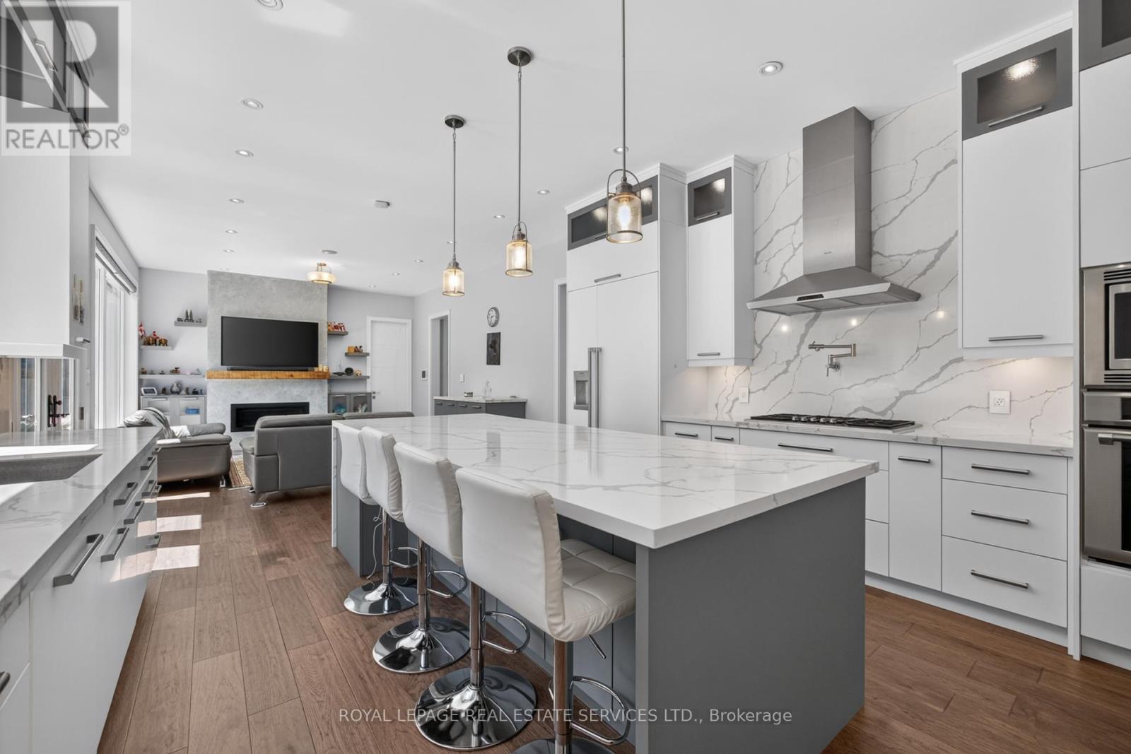 1568 BROADMOOR AVENUE - 14