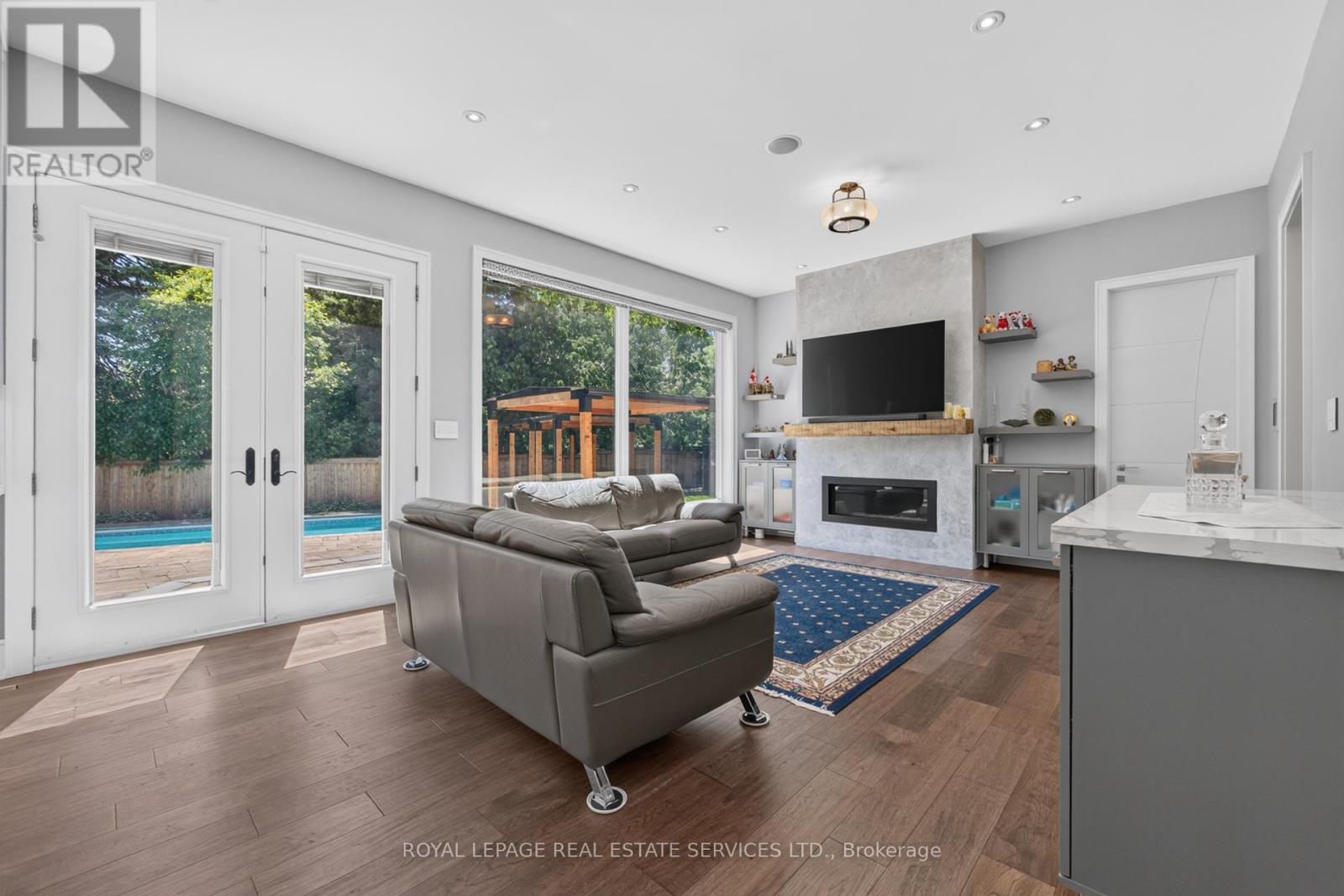 1568 BROADMOOR AVENUE - 18