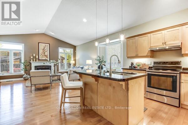 #5 417 HYDE PARK ROAD - 8