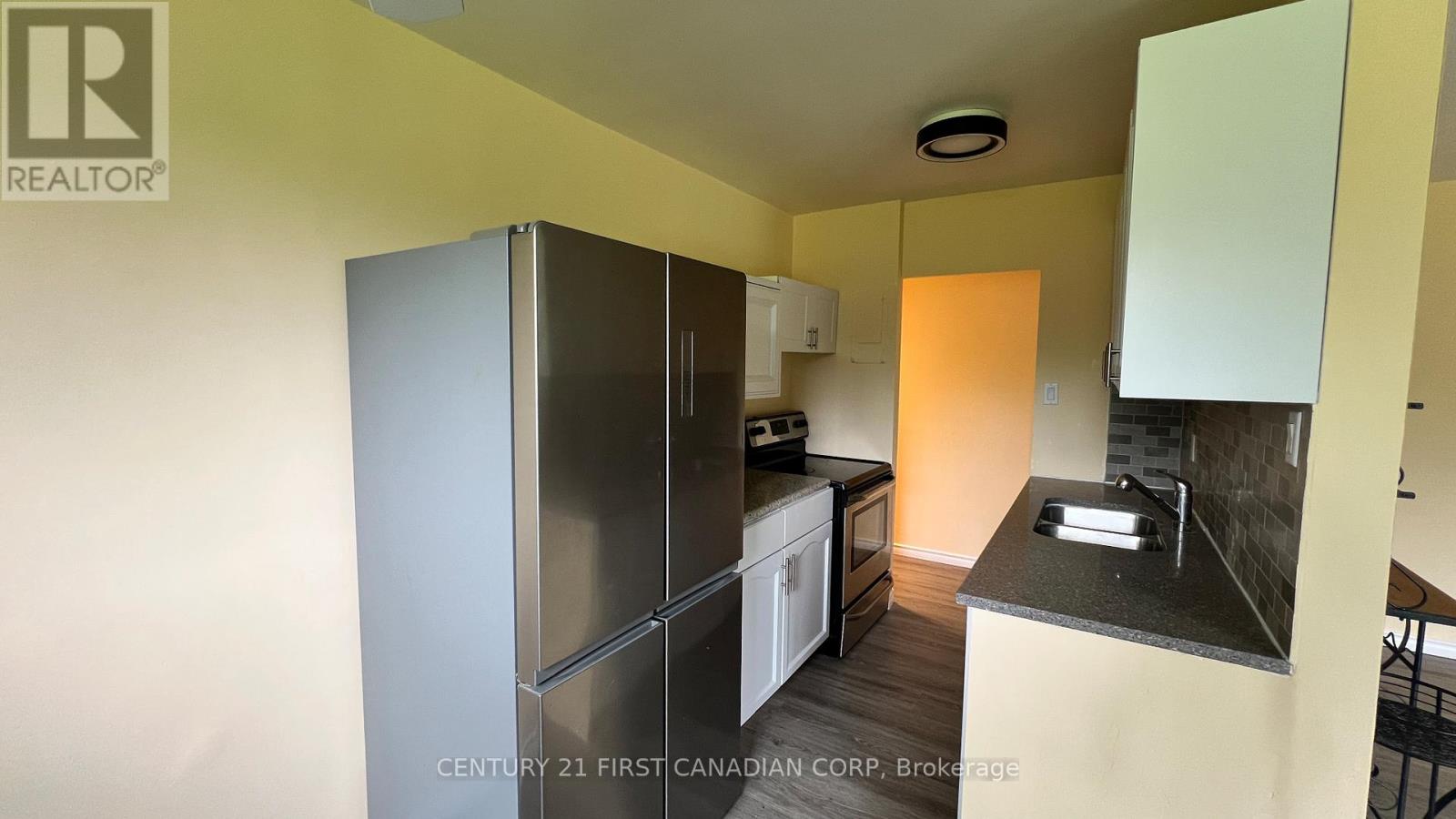 #207 1830 DUMONT STREET - 10