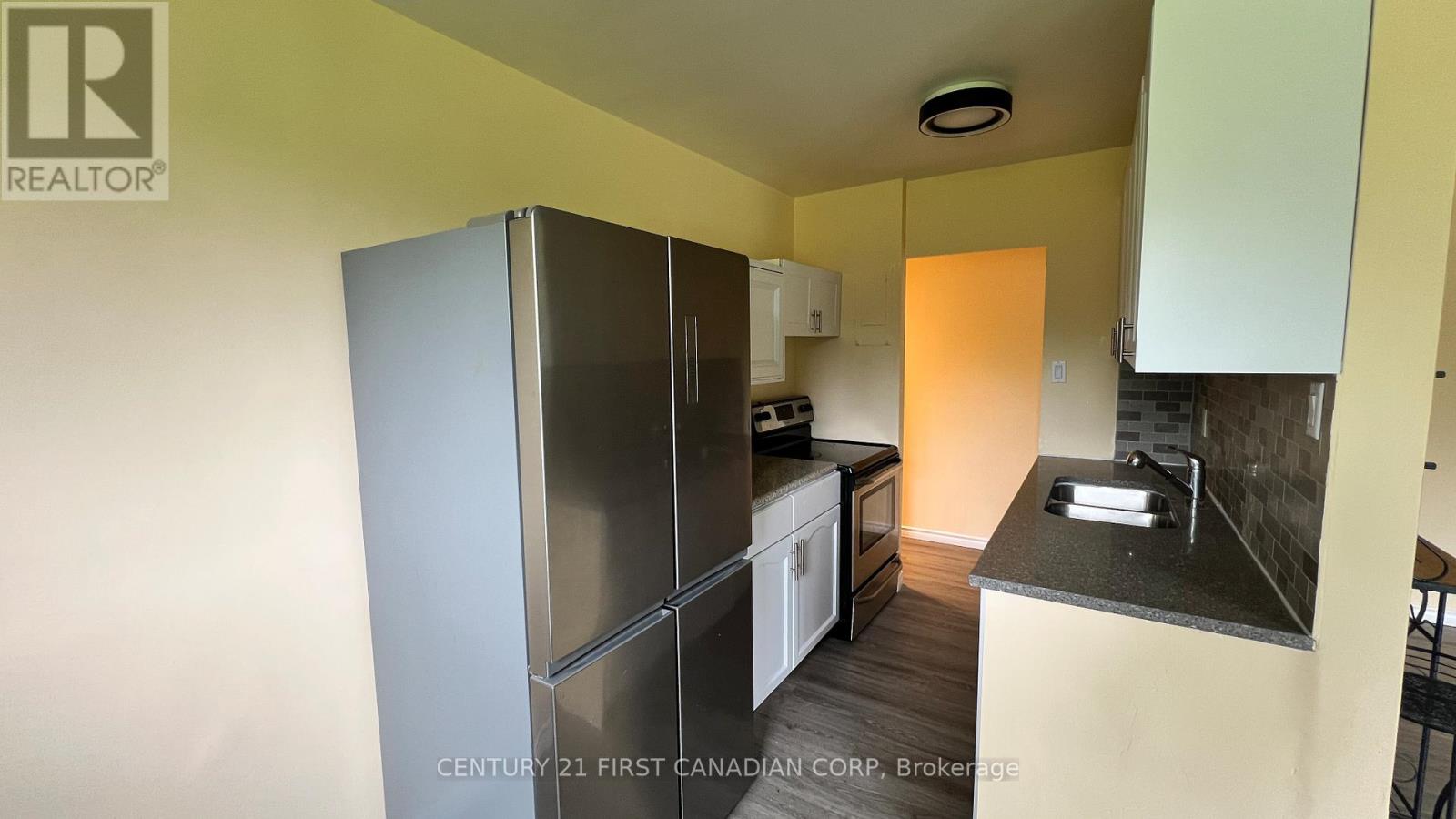 #207 1830 DUMONT STREET - 11