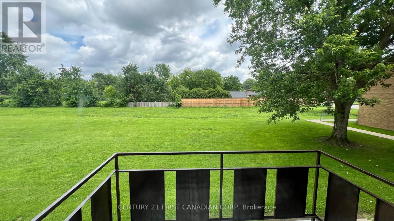 #207 1830 DUMONT STREET - 13