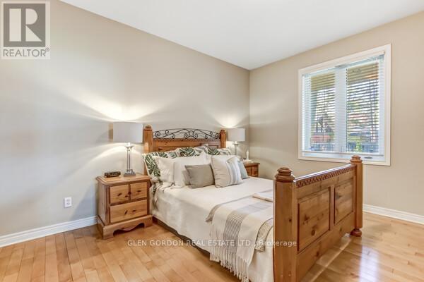 #5 417 HYDE PARK ROAD - 13