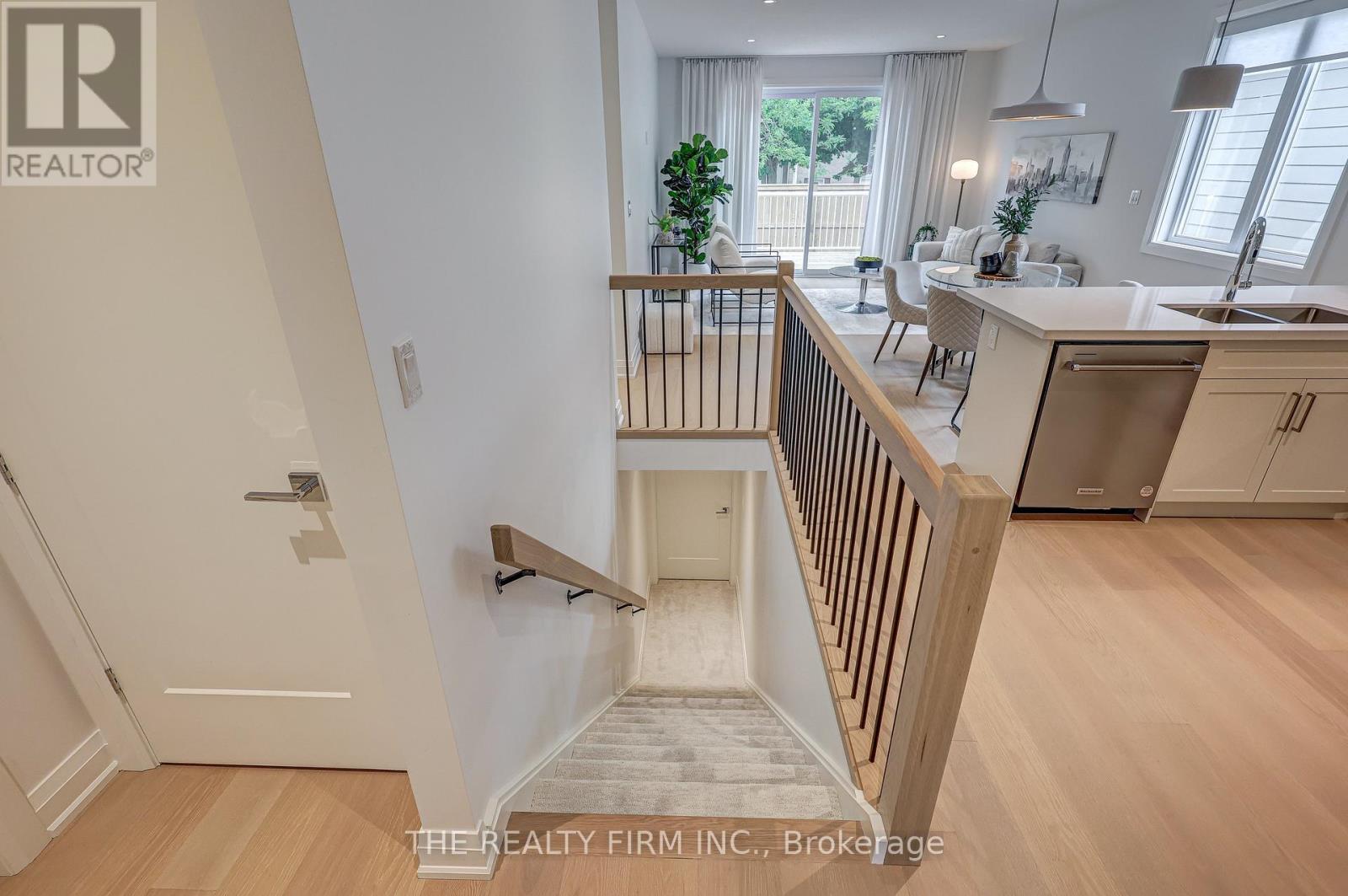 #8 85 FOREST STREET - 16