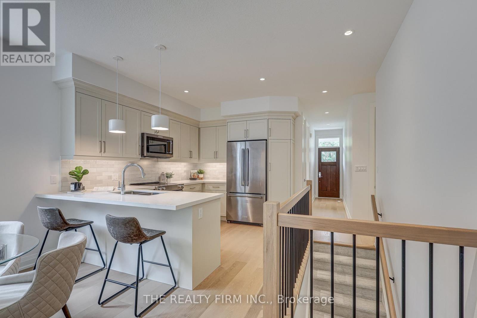 #8 85 FOREST STREET - 2