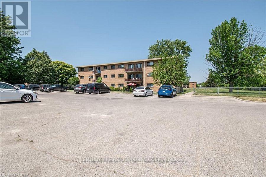 #207 1830 DUMONT STREET - 15