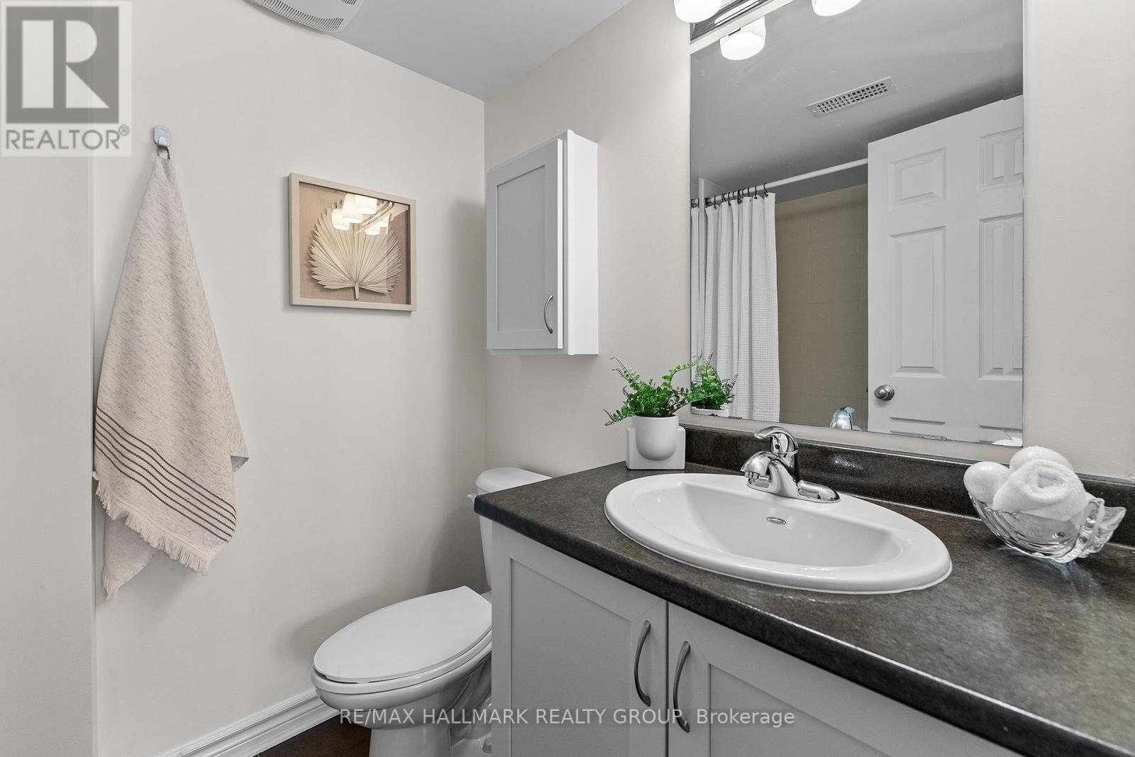 House for Rent in Ottawa – A – 541 CHAPMAN MILLS DRIVE, Ottawa – By Peter Sagos - Image 21