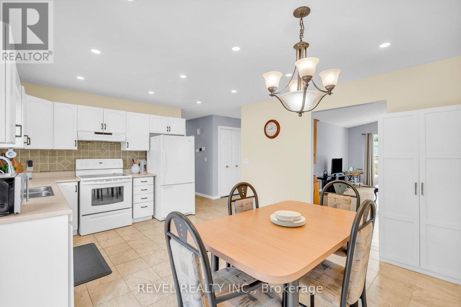 433 GREENWOOD STREET - 14