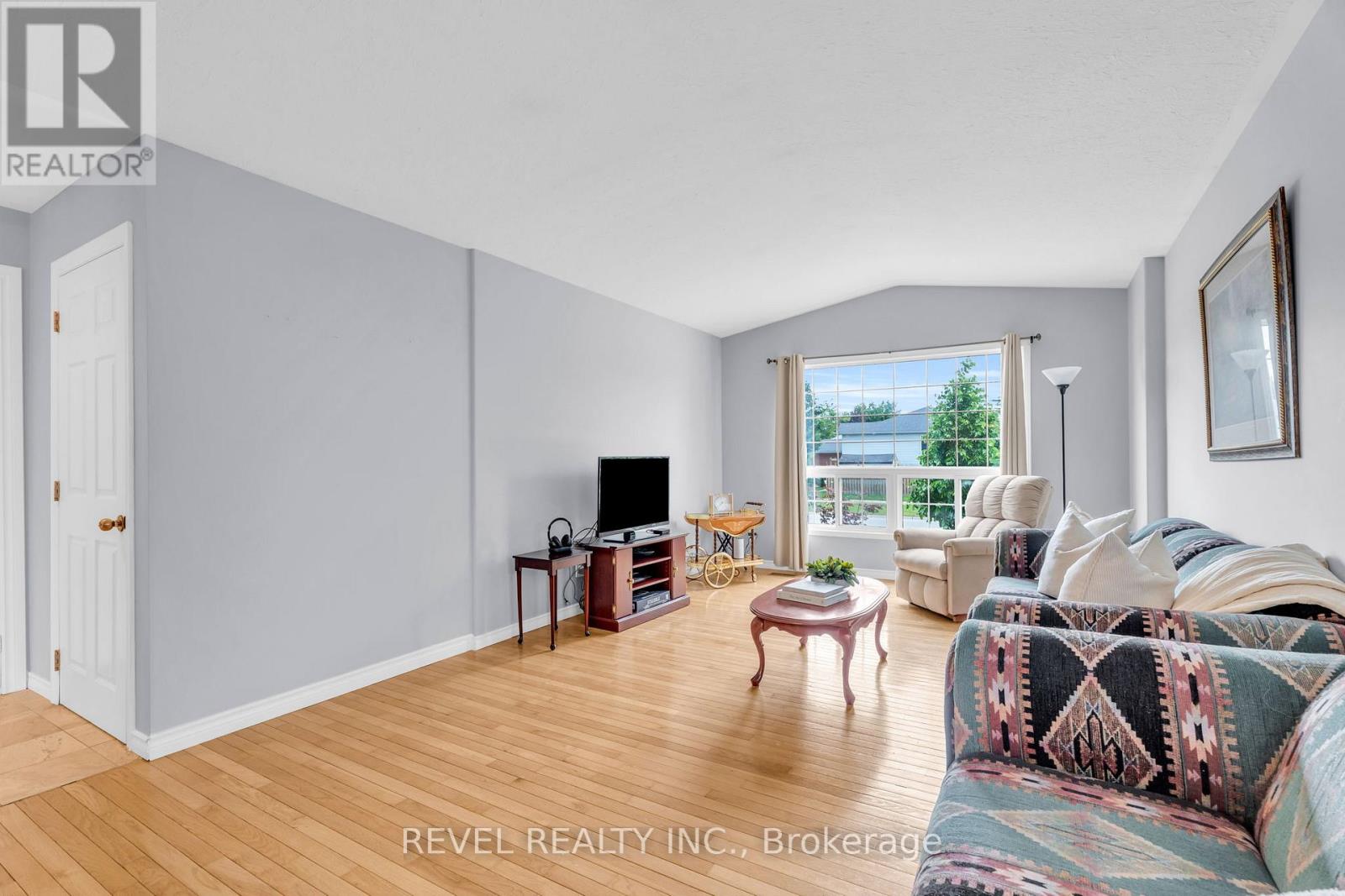 433 GREENWOOD STREET - 8