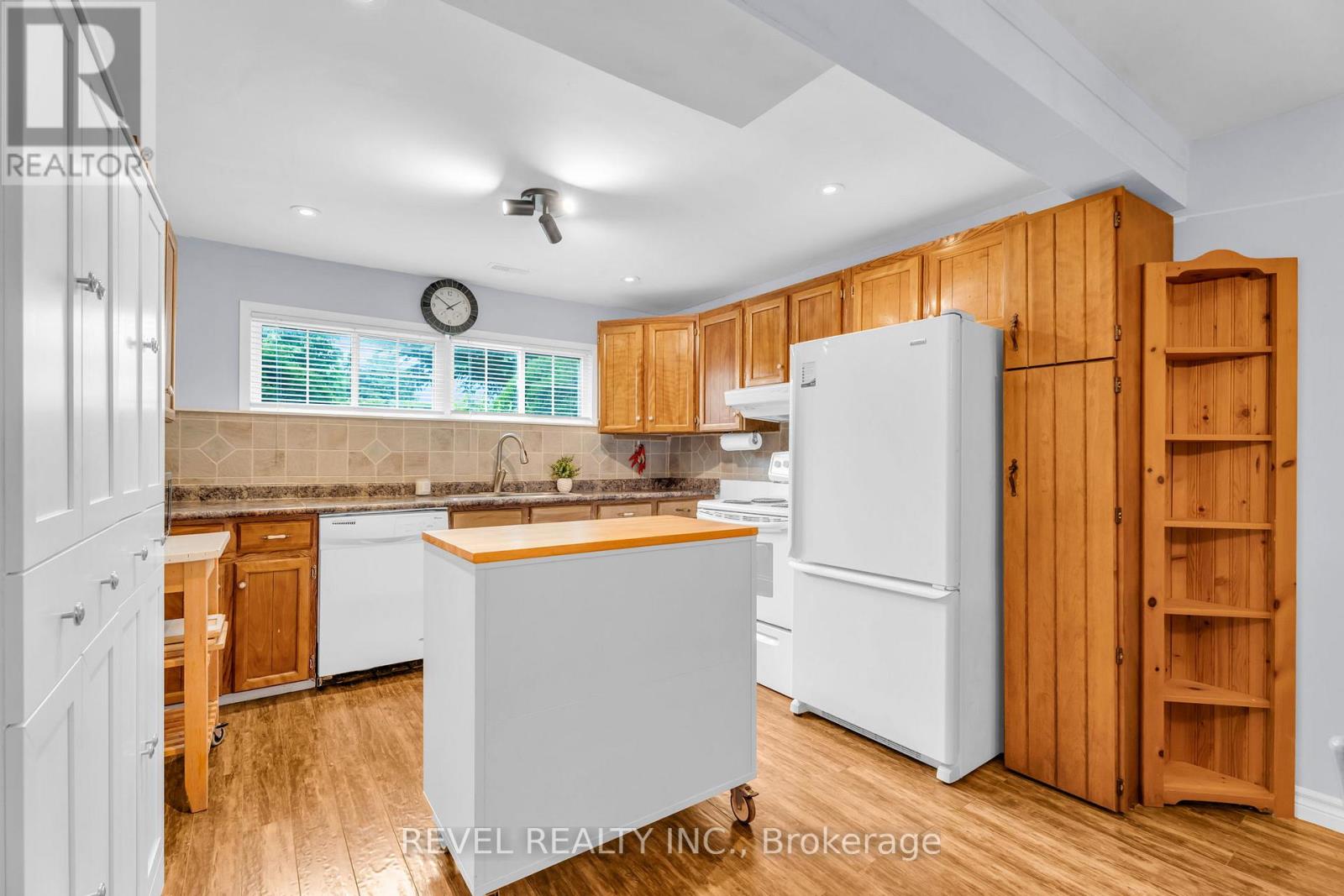 433 GREENWOOD STREET - 23