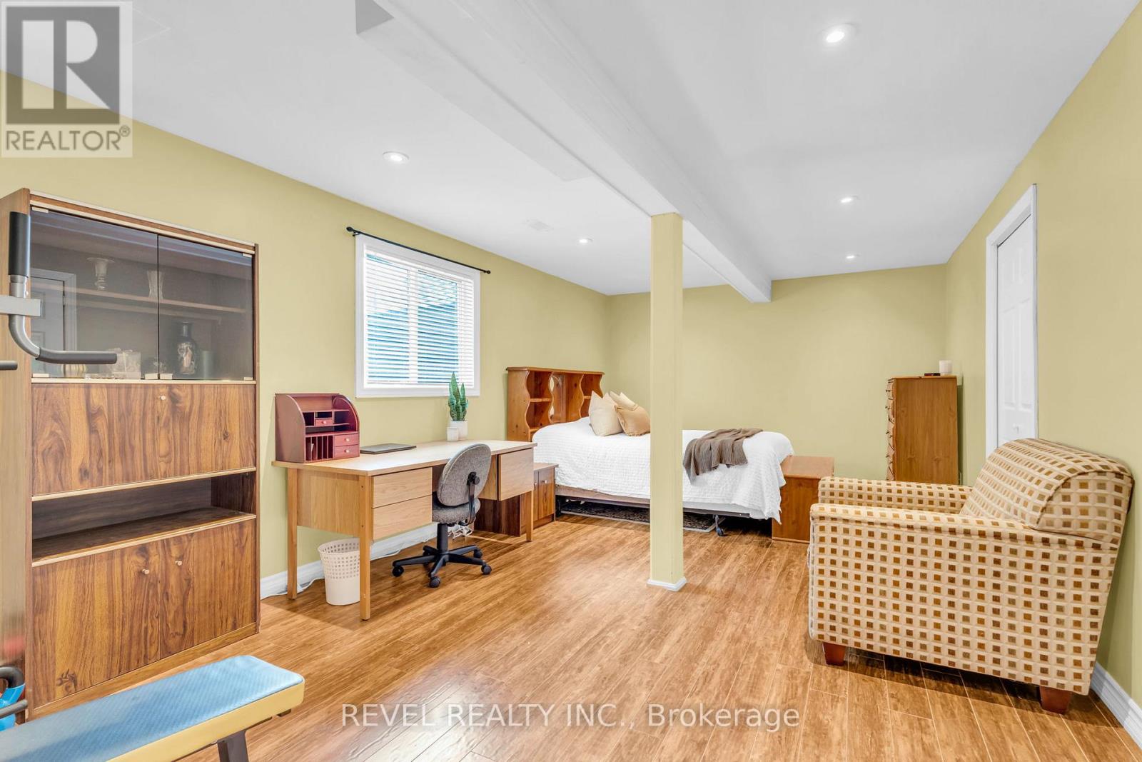 433 GREENWOOD STREET - 27