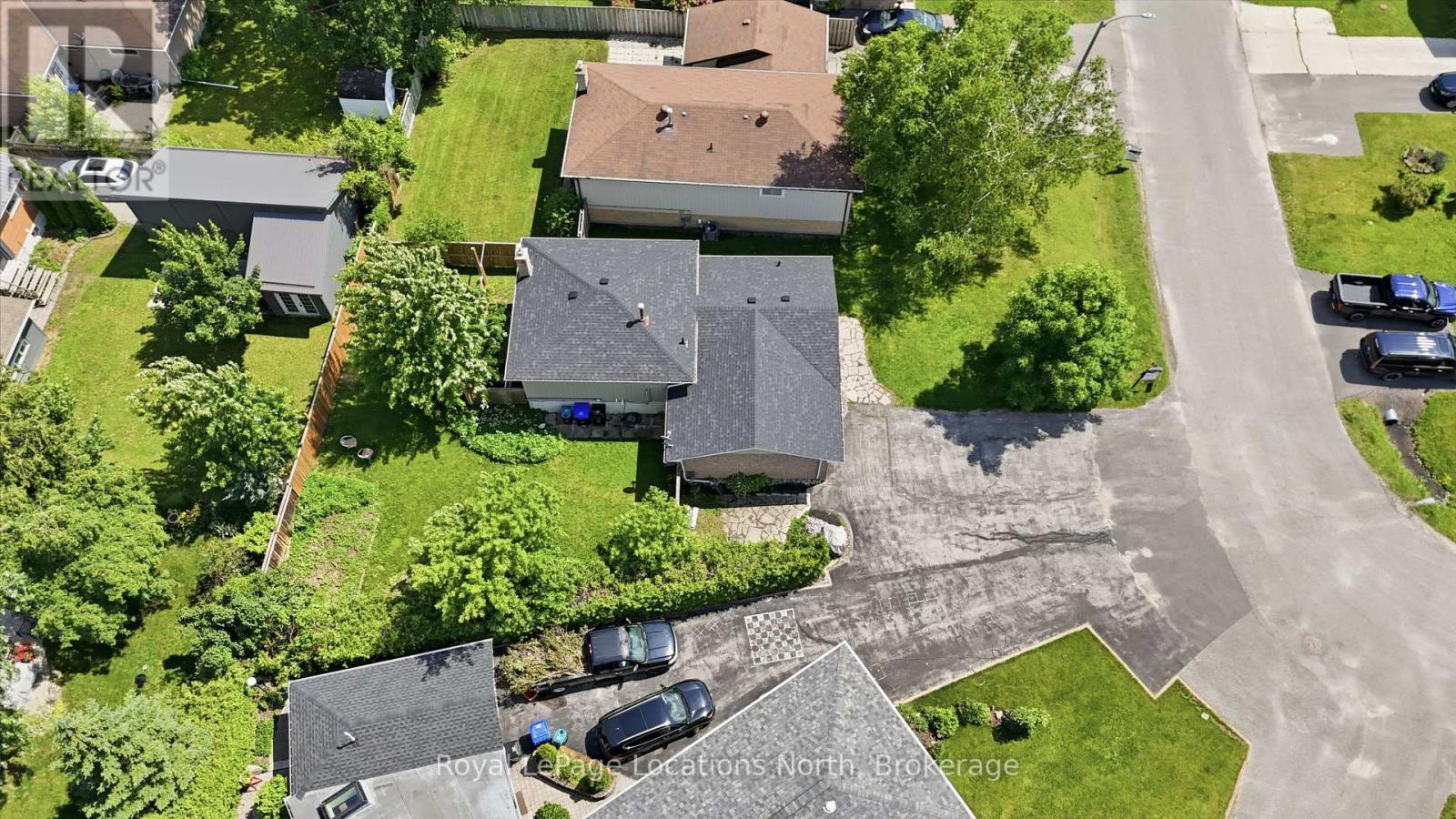 32 COURTICE CRESCENT - 38