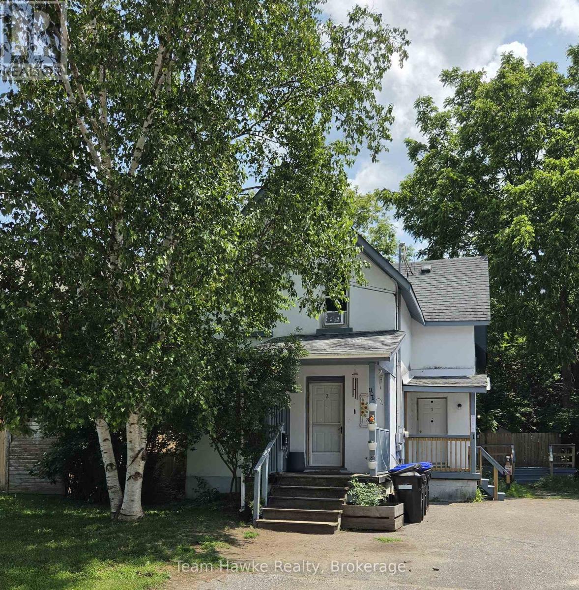 405 DOMINION AVENUE - 1