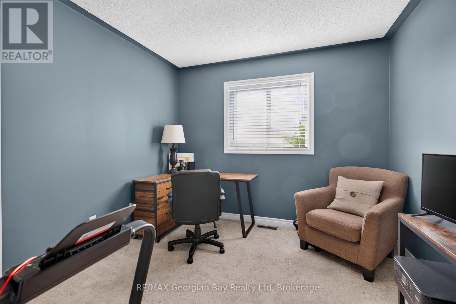 400 KELLER DRIVE - 24