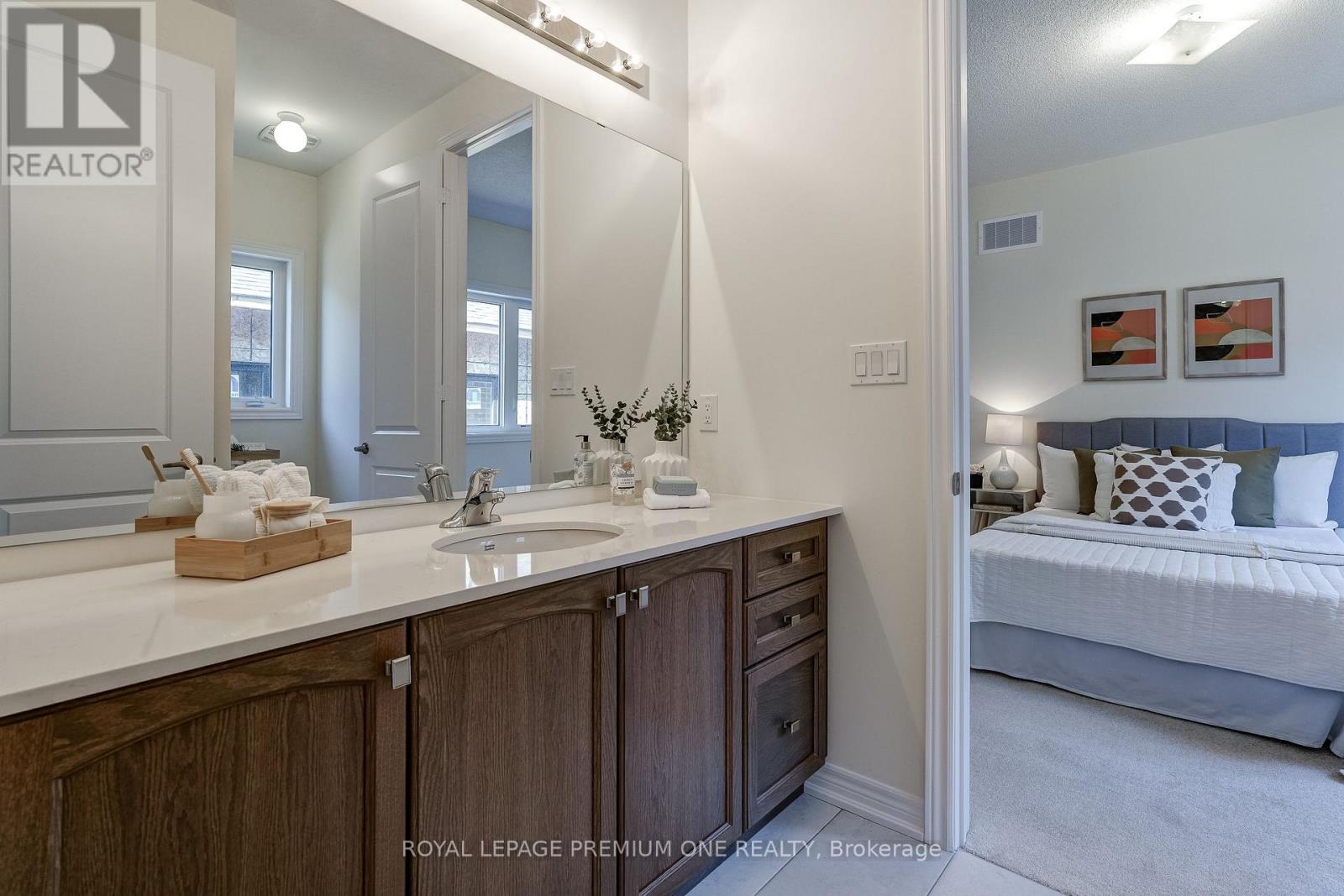 10 PERCHERON COURT - 44