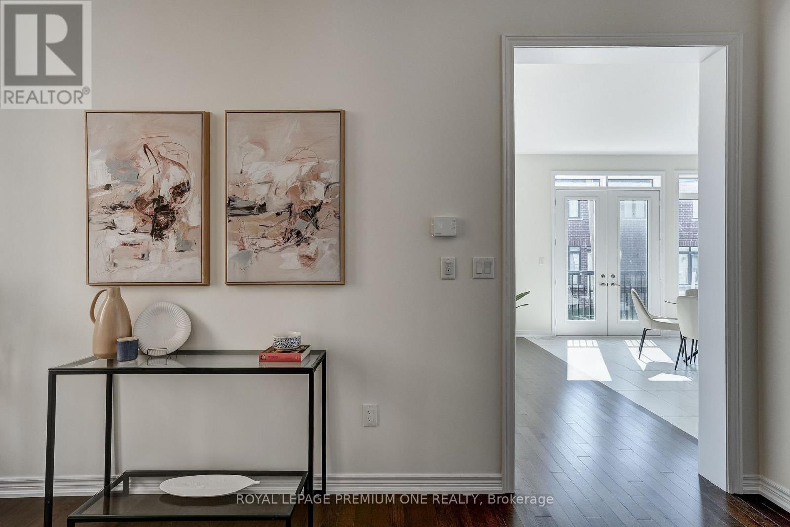 10 PERCHERON COURT - 16