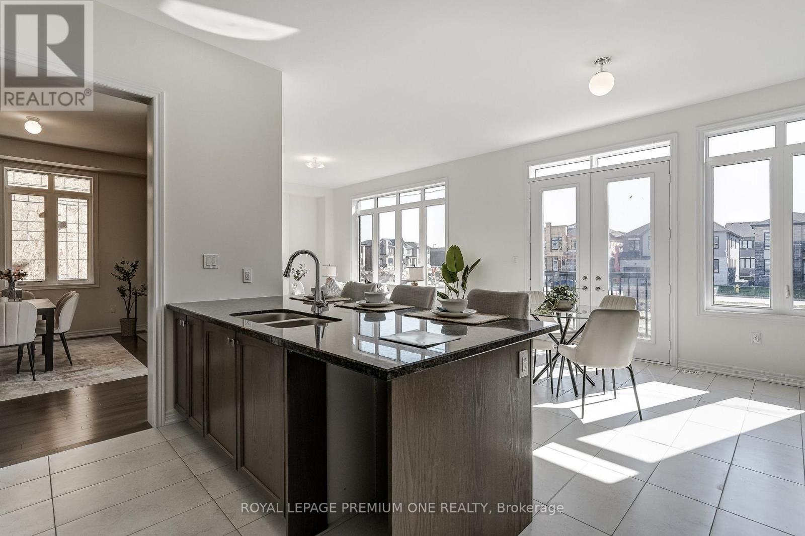 10 PERCHERON COURT - 19