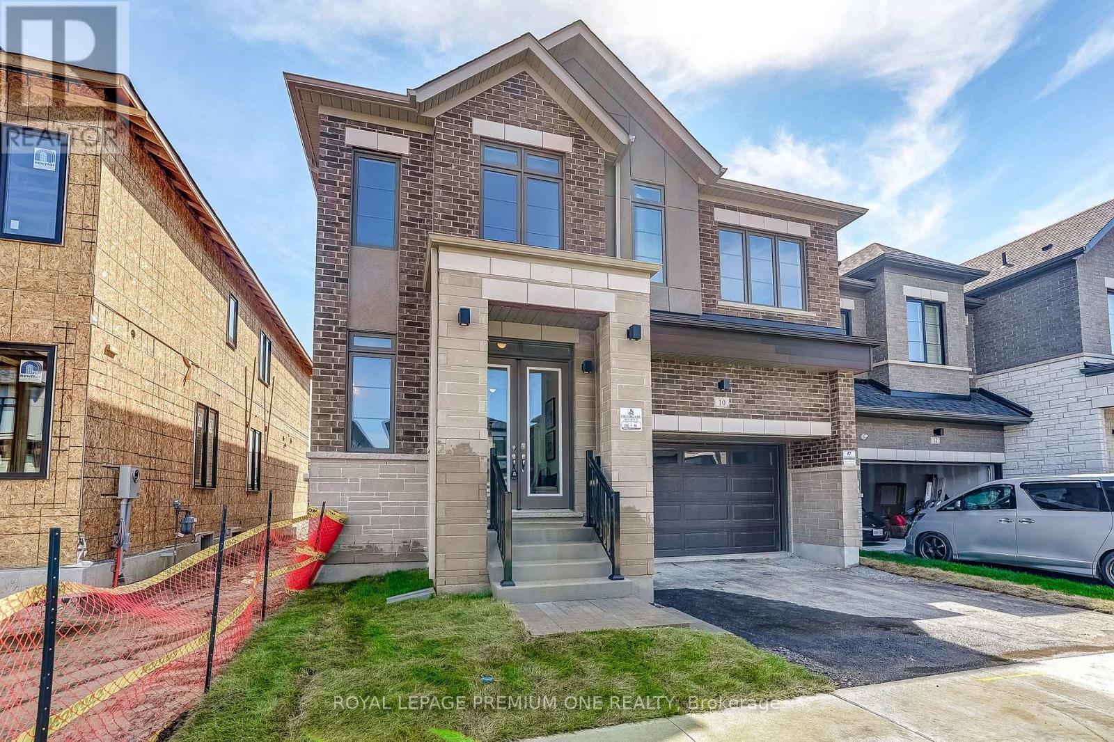 10 PERCHERON COURT - 2