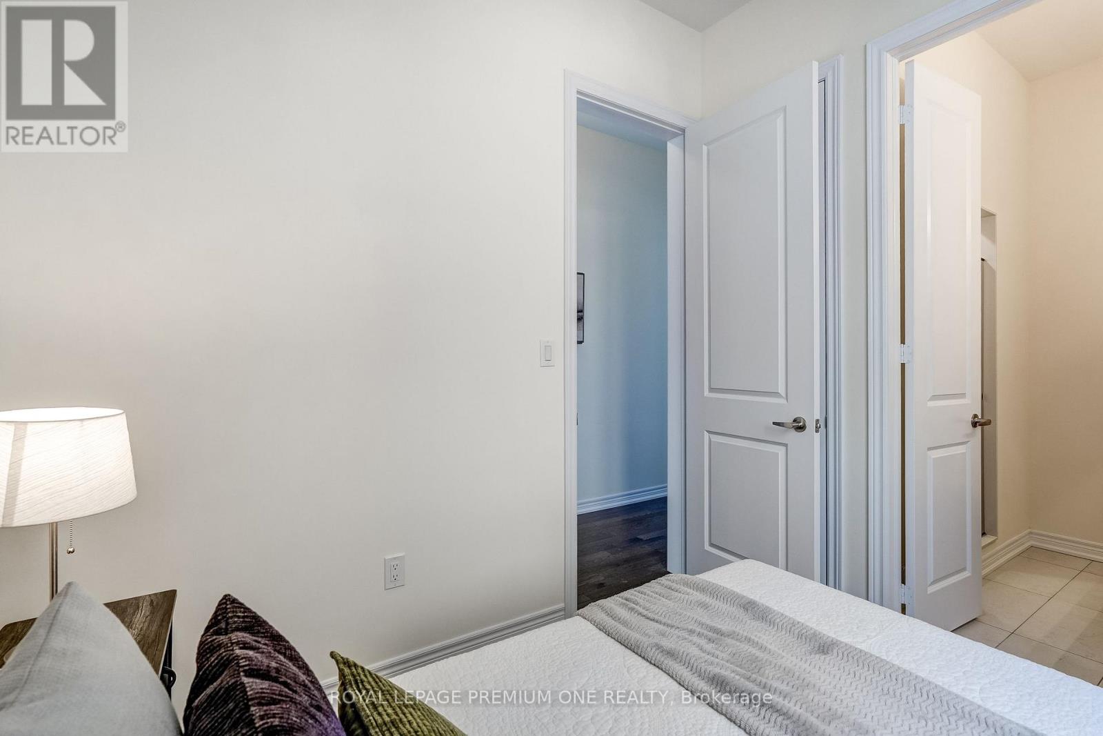 10 PERCHERON COURT - 6