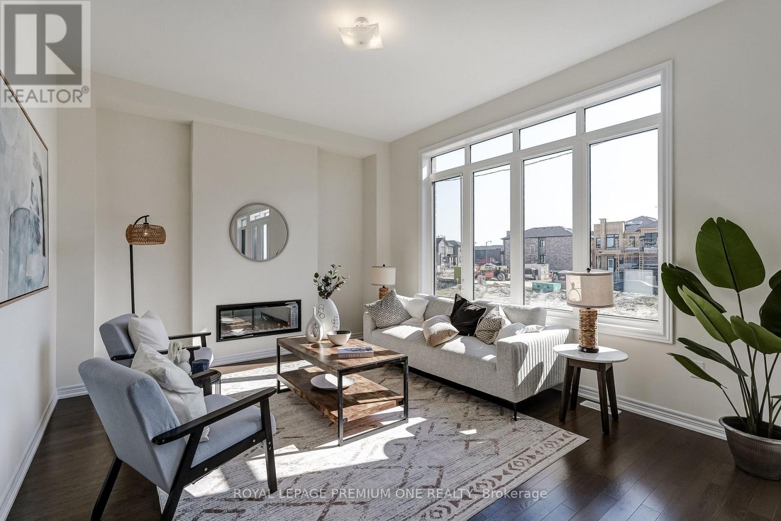 10 PERCHERON COURT - 23