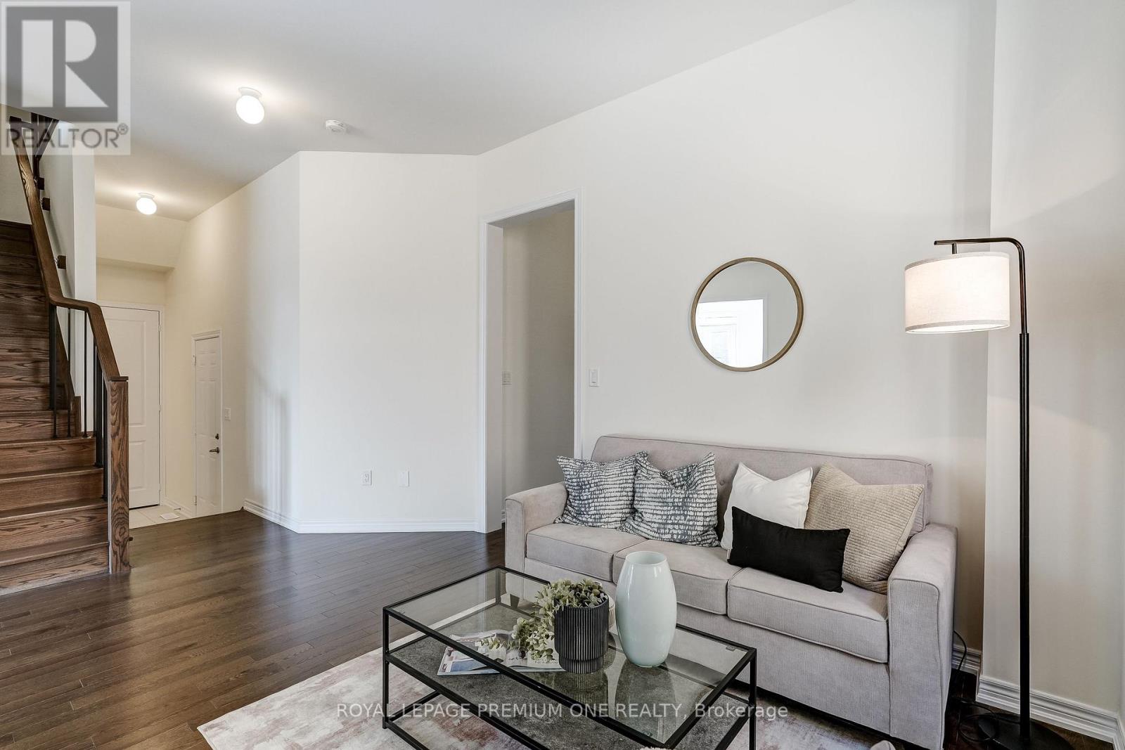 10 PERCHERON COURT - 10