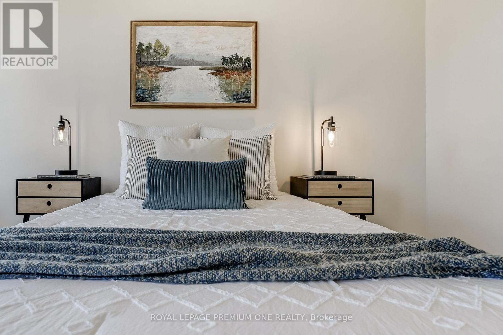 10 PERCHERON COURT - 36