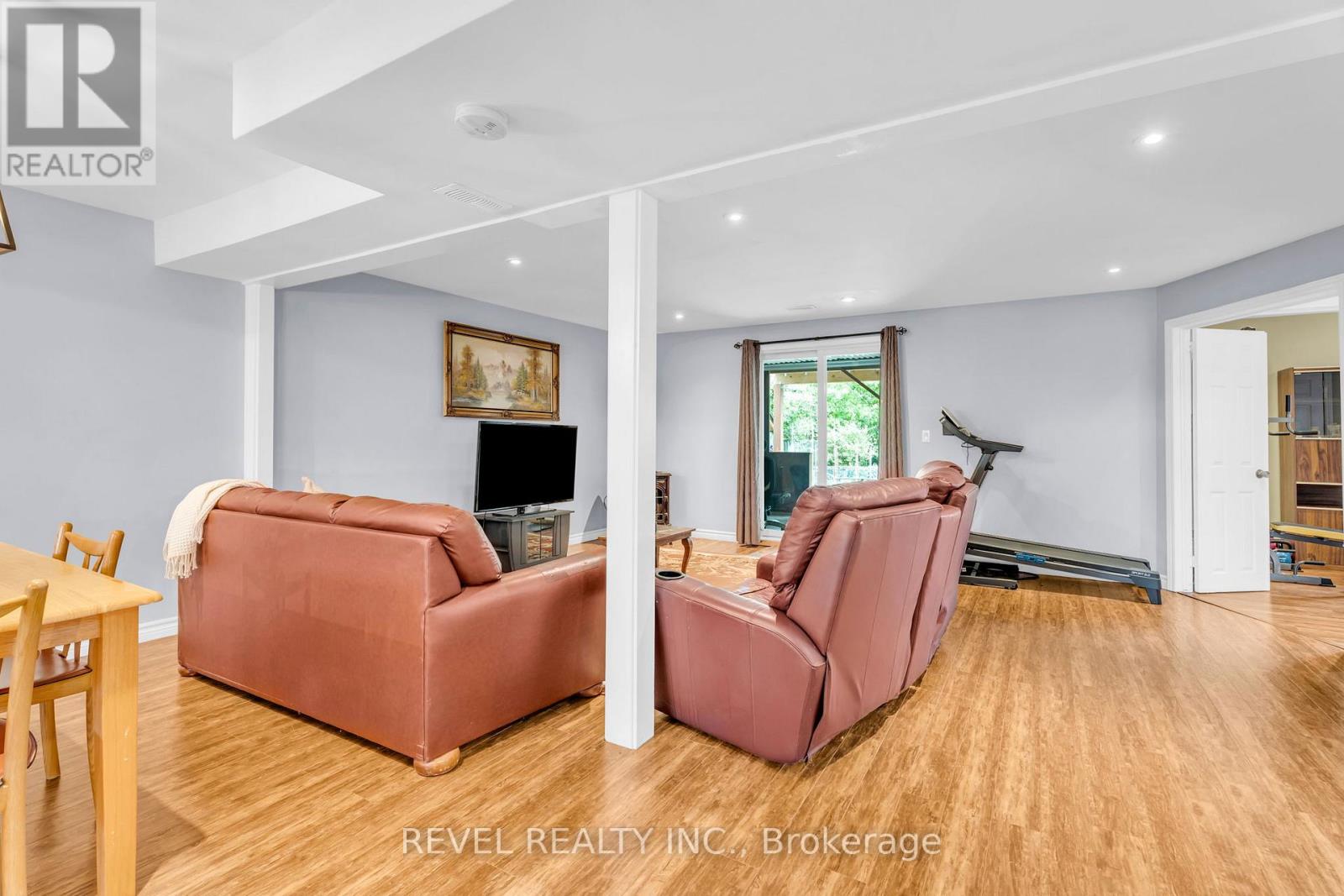 433 GREENWOOD STREET - 24