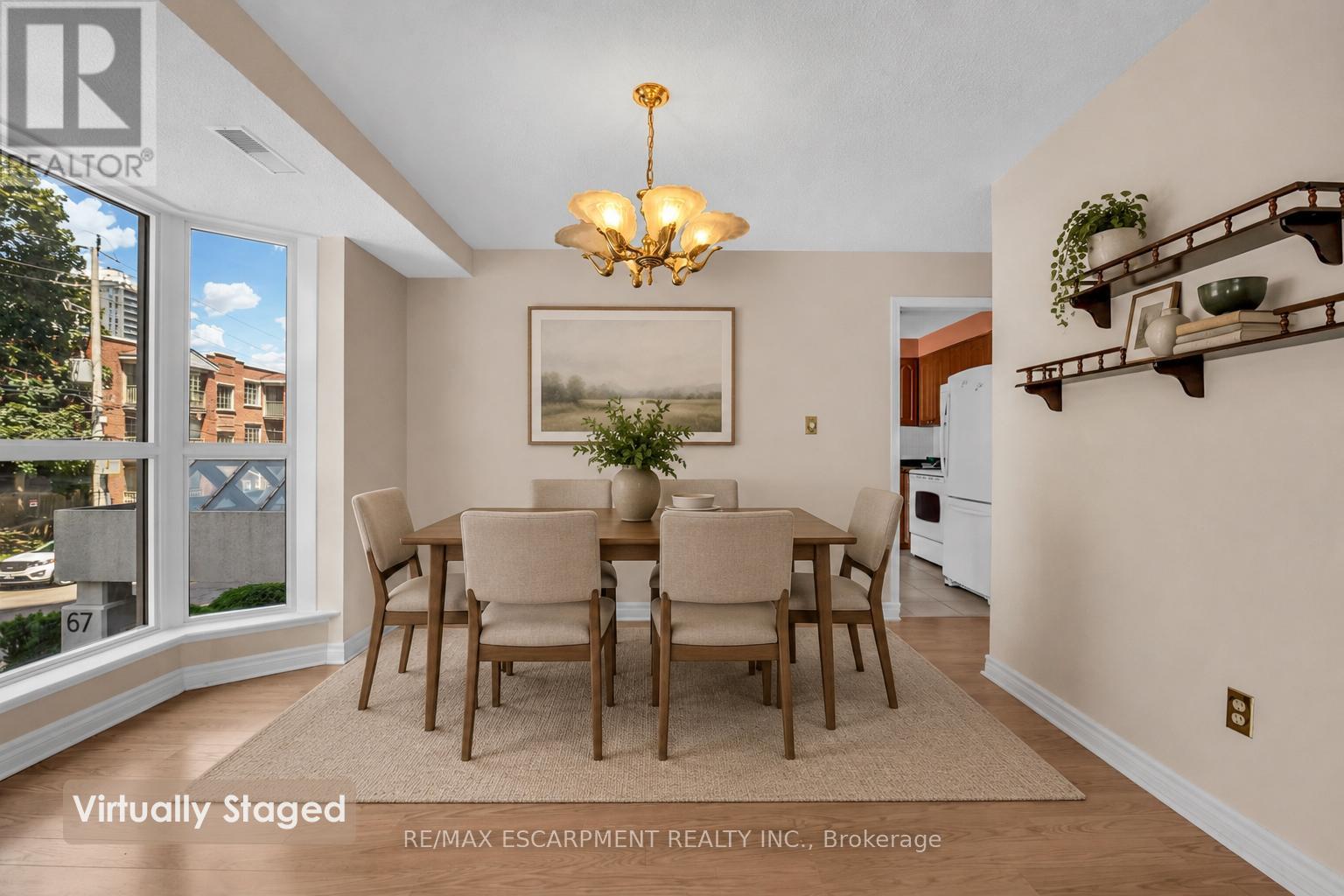 #203 67 CAROLINE STREET S - Image 14