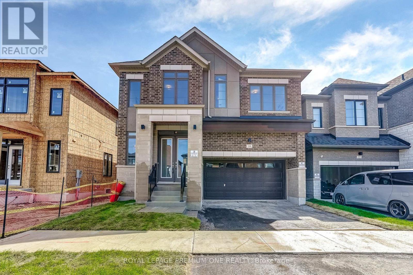 10 PERCHERON COURT - 1