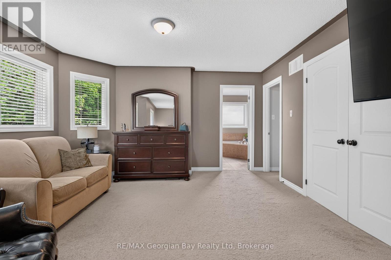 400 KELLER DRIVE - 21