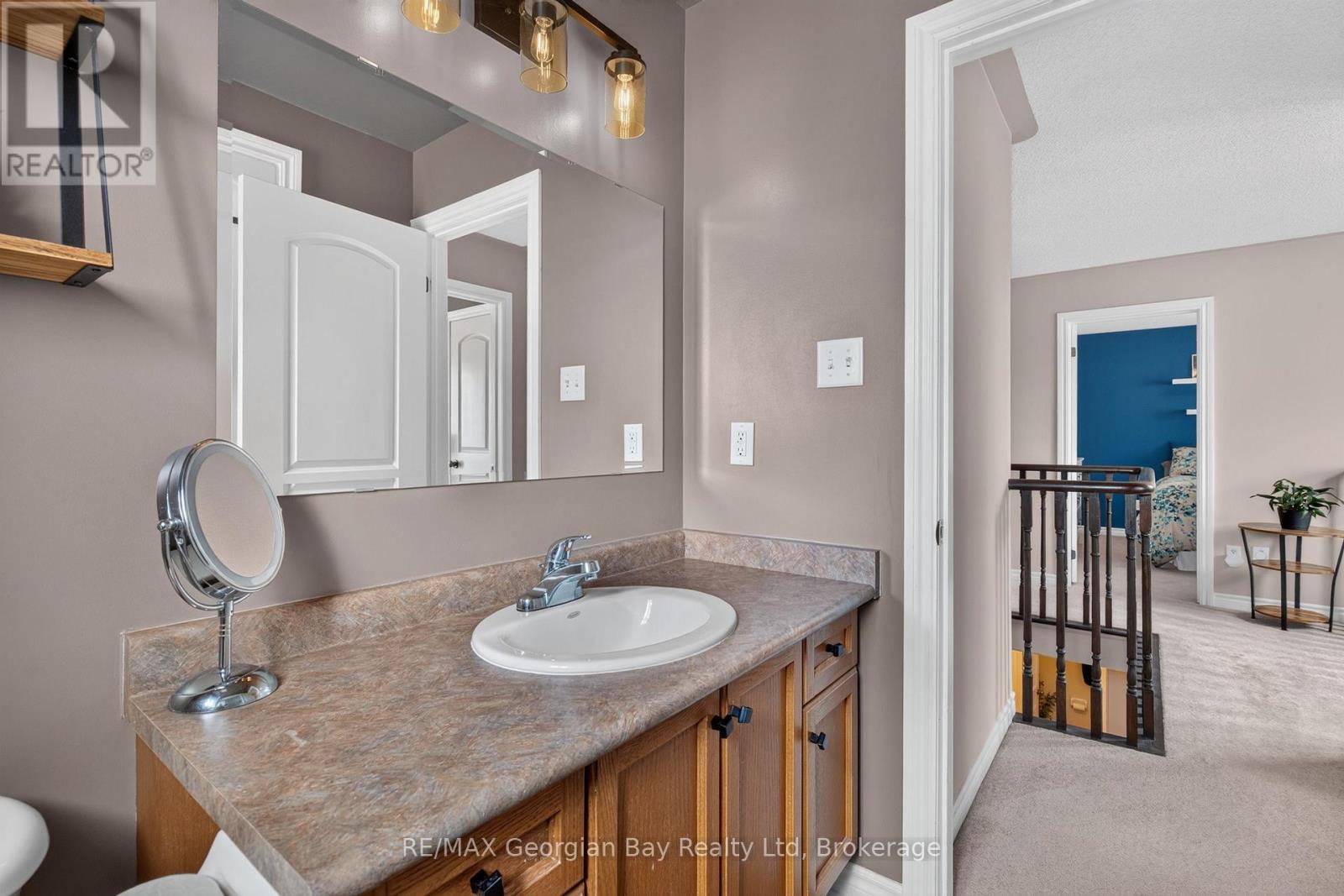 400 KELLER DRIVE - 32