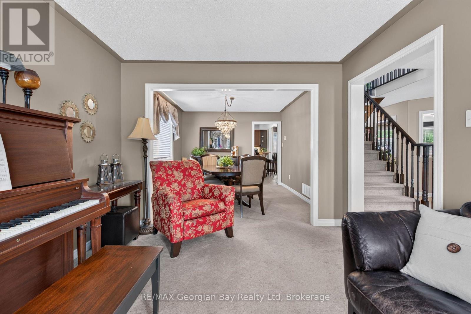 400 KELLER DRIVE - 5