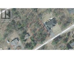 46 Oakwood Avenue N, Tiny, ON L9M0J2 Photo 7