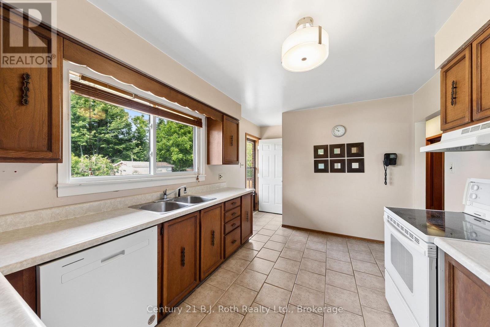 8240 93 HIGHWAY - 9