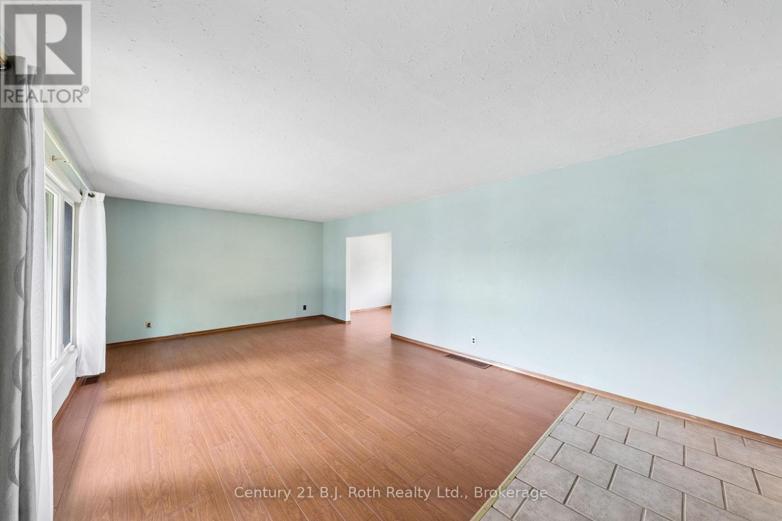 8240 93 HIGHWAY - 4