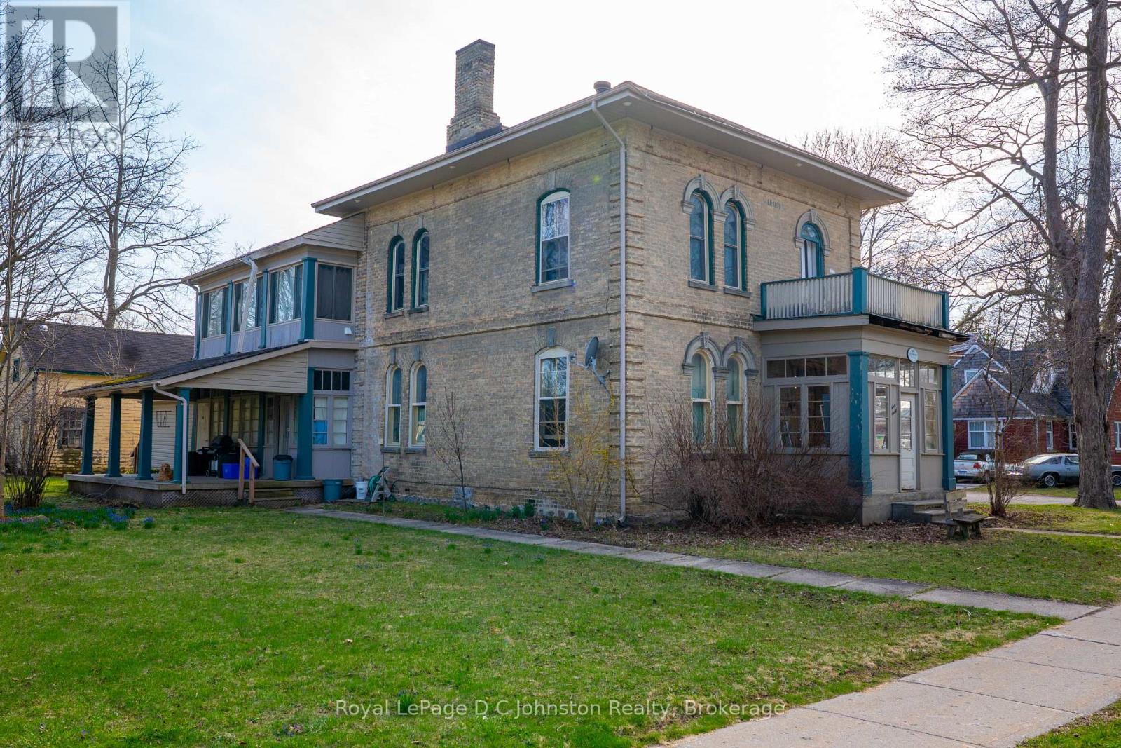 #1, #2, #3, #4 - 490 MILL STREET - 10